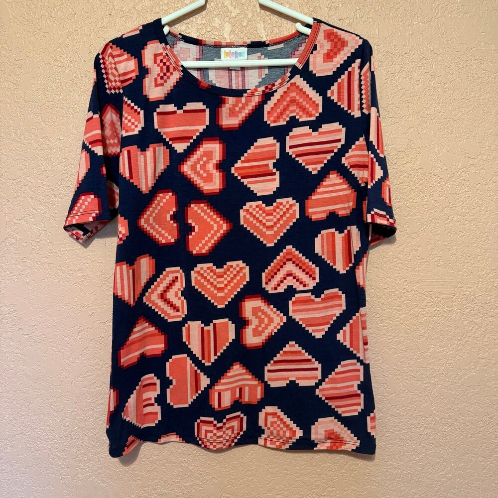 LuLaRoe Heart Style Womens Large Shirt Short Sleeve Blue Pink Geometric Design